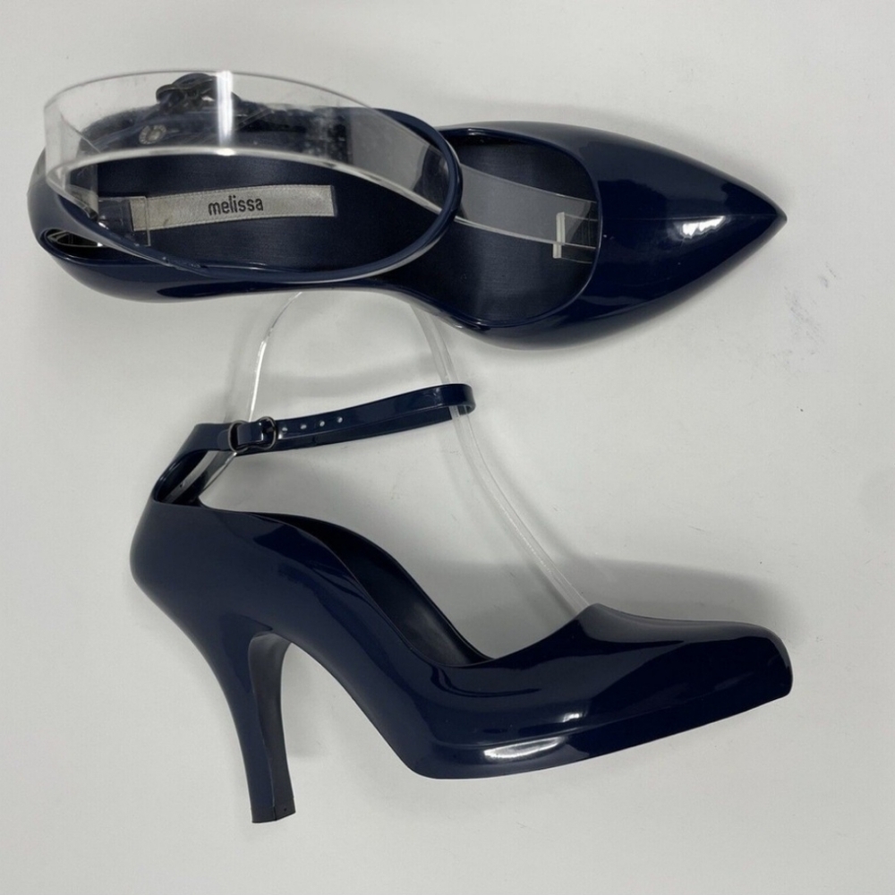 Pumps - Picture 5 of 8
